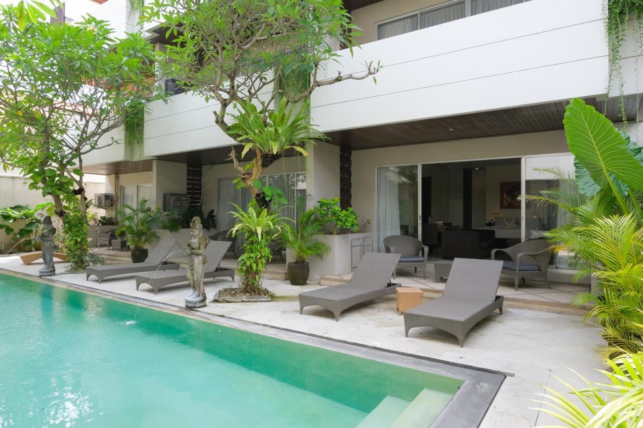 Swiss-Belcourt Sunset Aparthotel Seminyak Exteriör bild