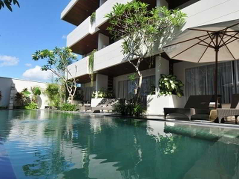 Swiss-Belcourt Sunset Aparthotel Seminyak Exteriör bild